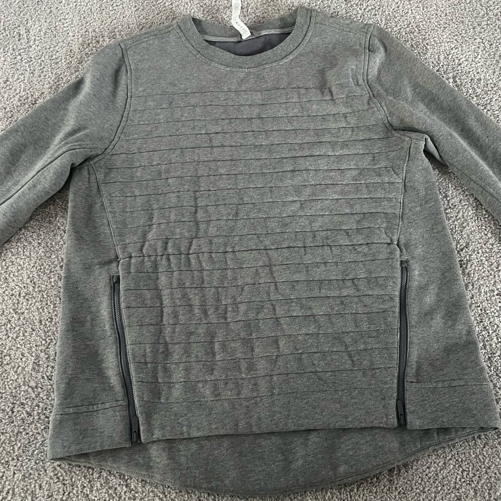 Lululemon quilted front with zipper detail crewneck